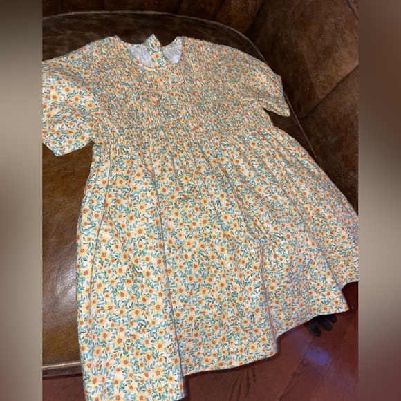 Never worn floral summer dress from Zara size 18-24 months - Picture 2 of 2